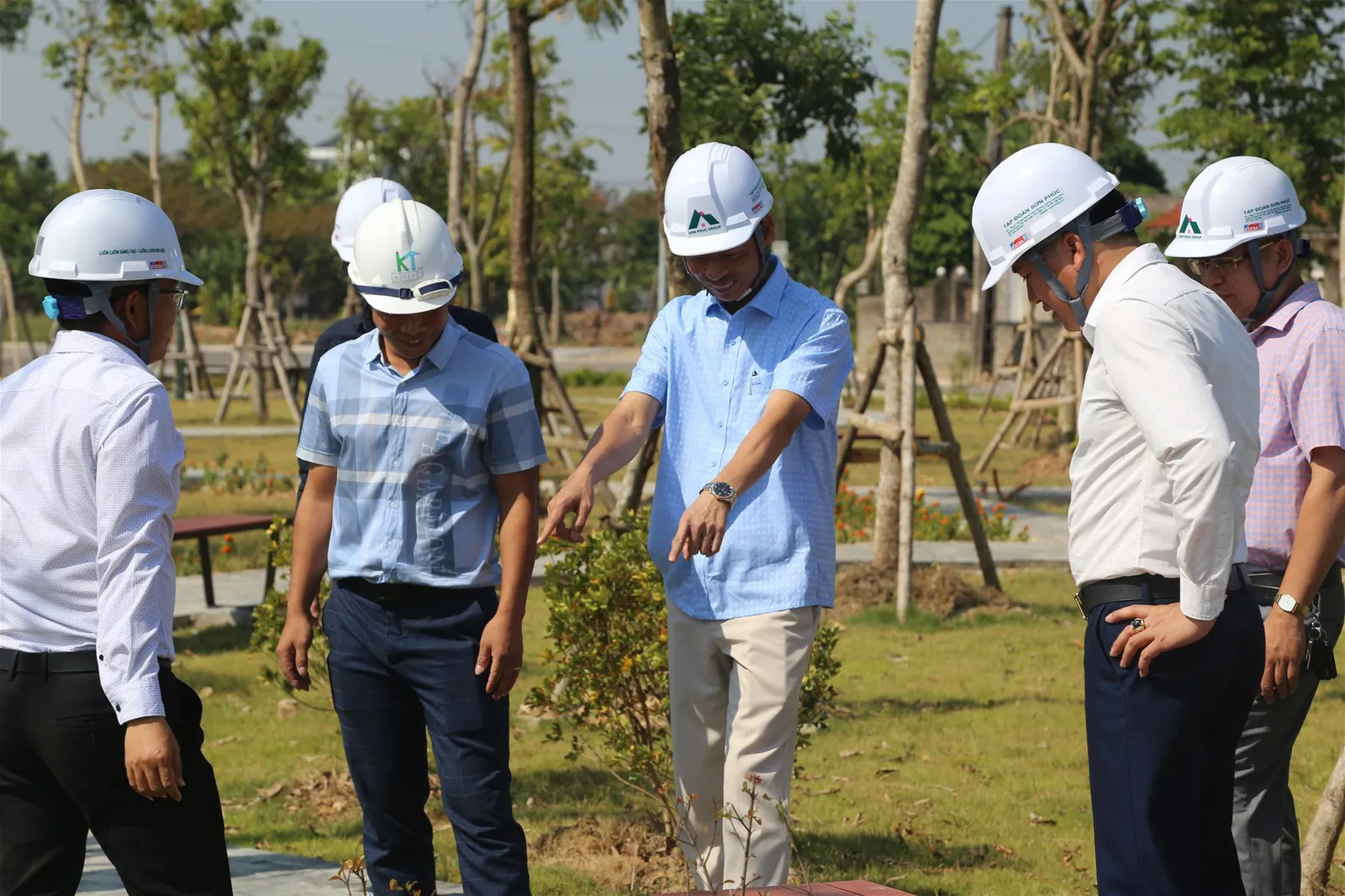 Cập nhật tiến độ dự án OM7: "đẩy nhanh các bước cuối cùng để nghiệm thu dự án" - Chủ tịch HĐQT Nguyễn Thế Hùng chỉ đạo tại dự án OM7. — ảnh 5