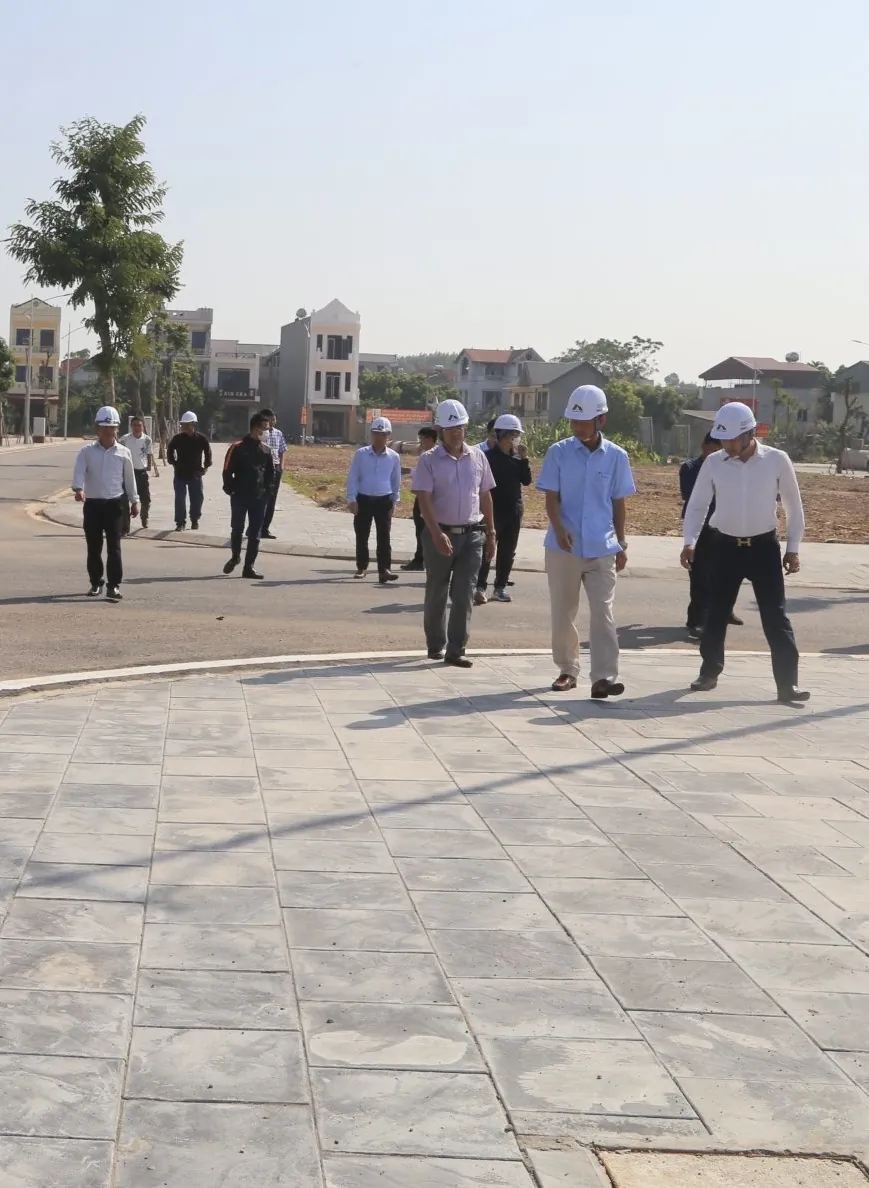 Cập nhật tiến độ dự án OM7: "đẩy nhanh các bước cuối cùng để nghiệm thu dự án" - Chủ tịch HĐQT Nguyễn Thế Hùng chỉ đạo tại dự án OM7. — ảnh 8