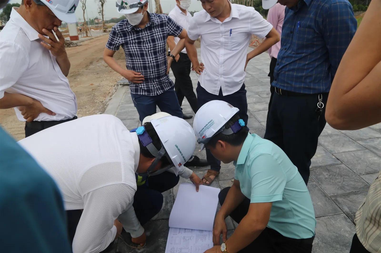 Cập nhật tiến độ dự án OM7: "đẩy nhanh các bước cuối cùng để nghiệm thu dự án" - Chủ tịch HĐQT Nguyễn Thế Hùng chỉ đạo tại dự án OM7. — ảnh 63