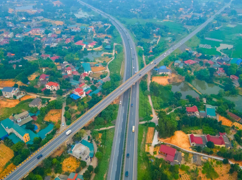 Trong quá trình thi công, dự án cao tốc Tuyên Quang - Phú Thọ đã được điều chỉnh, bổ sung khoảng 500 tỷ đồng, nâng tổng mức đầu tư lên 3.753 tỷ đồng